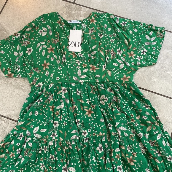 Zara Green Floral Tiered Maxi Dress - Picture 5 of 8